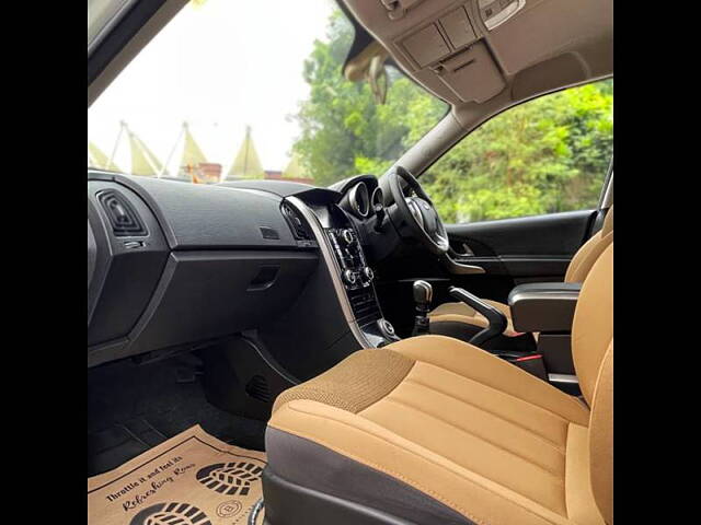 Used Mahindra XUV500 W7 [2018-2020] in Delhi