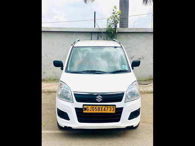 Used 2017 Maruti Suzuki Wagon R in Surat