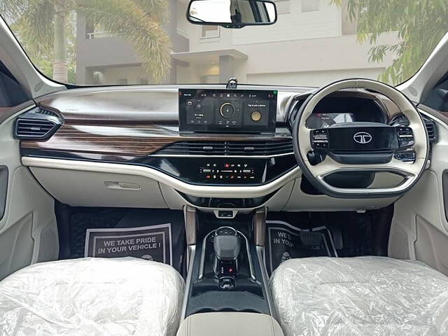 Used Tata Safari Accomplished Plus Dual Tone AT in Delhi