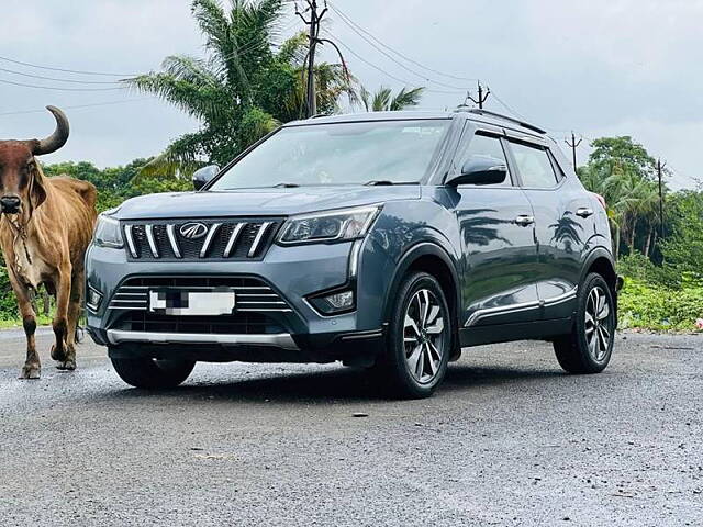 Used Mahindra XUV300 [2019-2024] 1.5 W8 (O) [2019-2020] in Vadodara