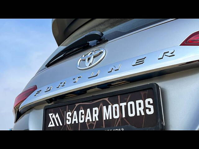 Used Toyota Fortuner [2016-2021] 2.8 4x2 MT [2016-2020] in Delhi