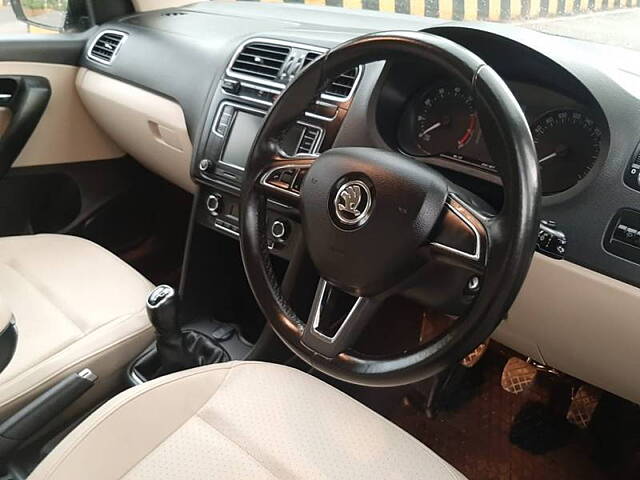 Used Skoda Rapid Style 1.6 MPI in Mumbai