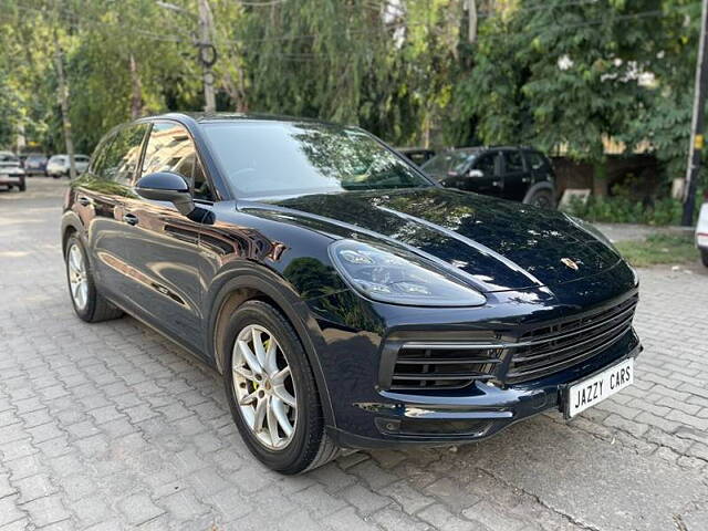 Used Porsche Cayenne E-Hybrid in Delhi