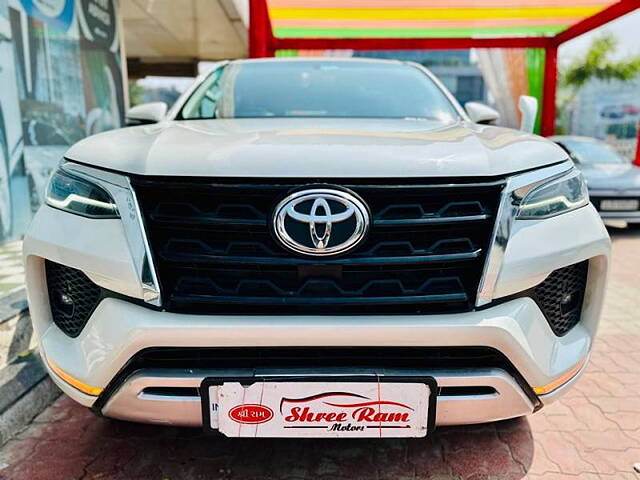 Used Toyota Fortuner 4X2 MT 2.8 Diesel in Ahmedabad