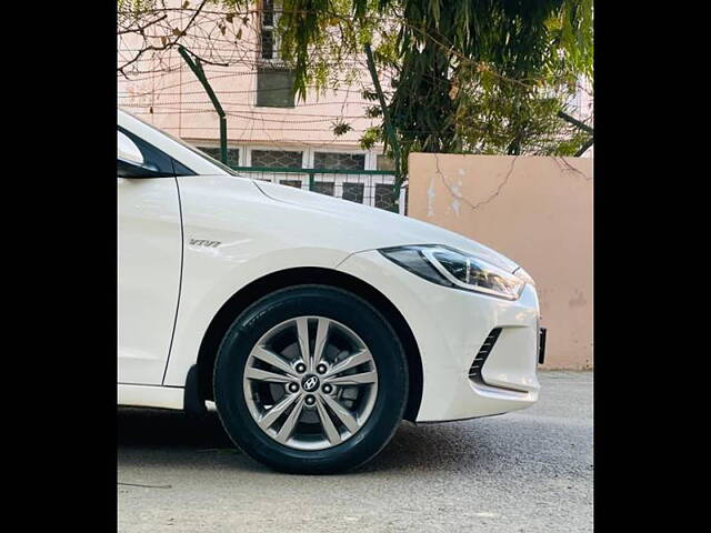 Used Hyundai Elantra [2016-2019] 2.0 SX MT in Delhi