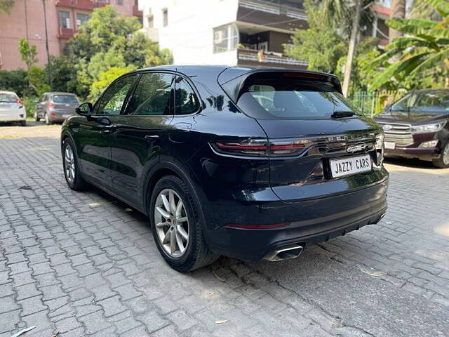 Used Porsche Cayenne E-Hybrid in Delhi