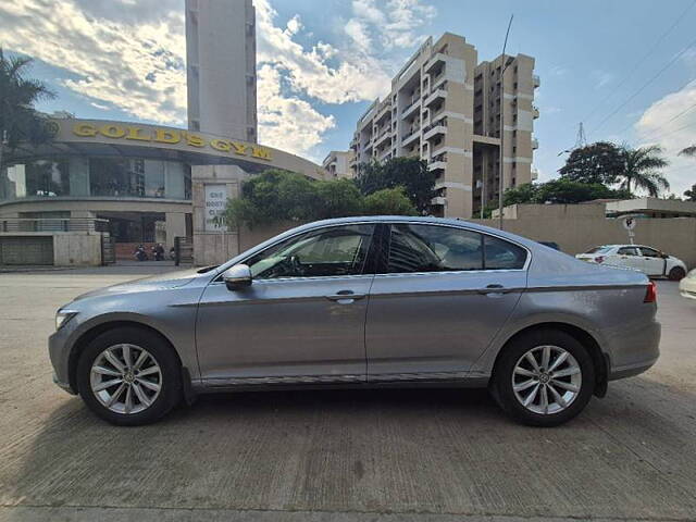 Used Volkswagen Passat Highline in Pune