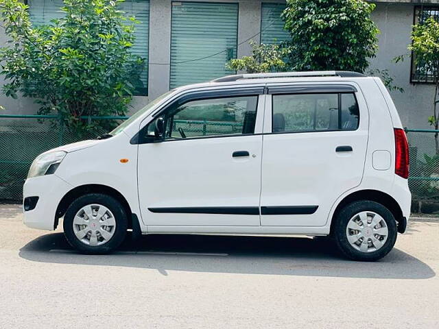 Used Maruti Suzuki Wagon R 1.0 [2010-2013] LXi in Surat