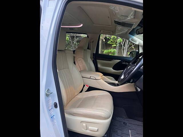 Used Toyota Vellfire VIP – Executive Lounge in Delhi