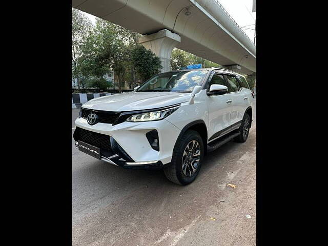 Used Toyota Fortuner Legender 2.8 4X4 AT in Delhi