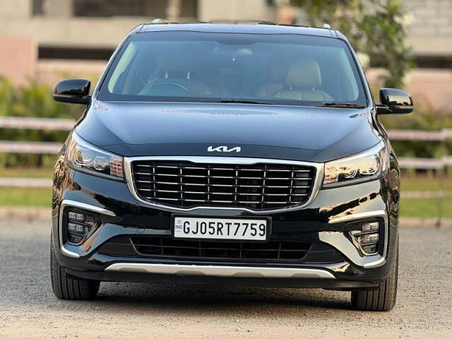 Used 2023 Kia Carnival in Surat