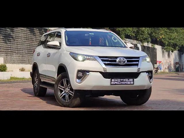 Second Hand Toyota Fortuner [2016-2021] 2.8 4x2 MT [2016-2020] in Lucknow