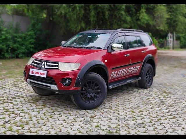 Used Mitsubishi Pajero Sport 2.5 AT in Ahmedabad