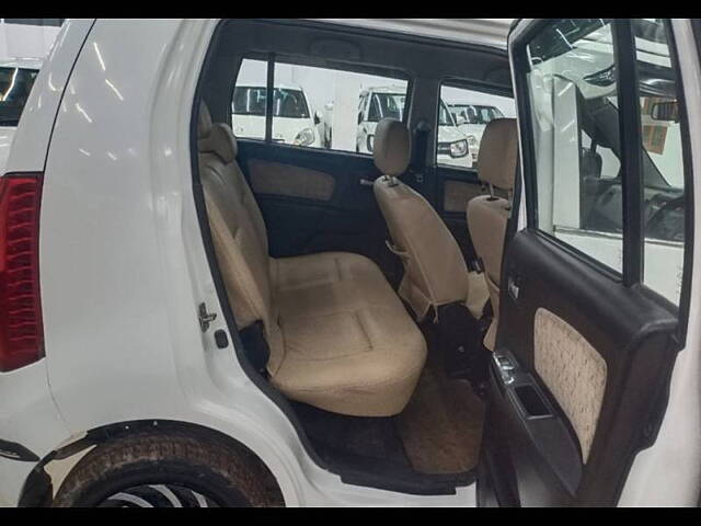 Used Maruti Suzuki Wagon R 1.0 [2014-2019] VXI AMT in Kanpur