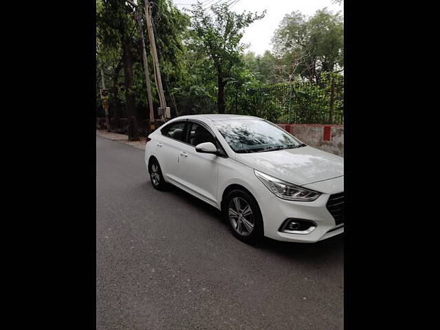 Used Hyundai Verna [2017-2020] SX 1.6 CRDi in Delhi