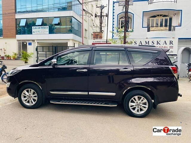 Used Toyota Innova Crysta [2016-2020] 2.4 G 8 STR [2016-2017] in Hyderabad