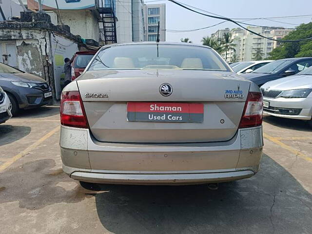 Used Skoda Rapid Ambition 1.6 MPI AT in Mumbai