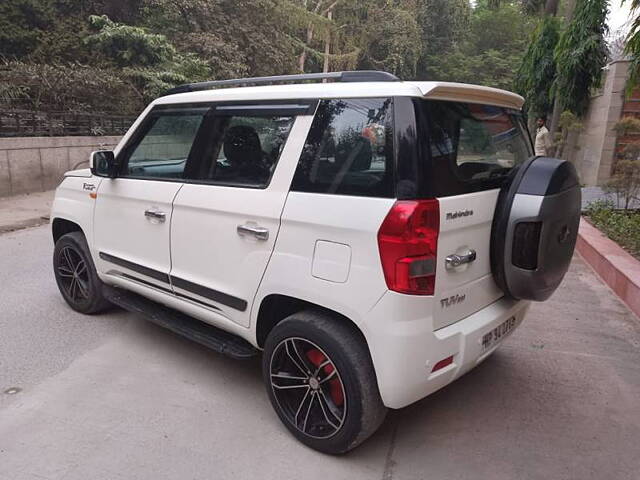 Used Mahindra TUV300 T10 in Delhi