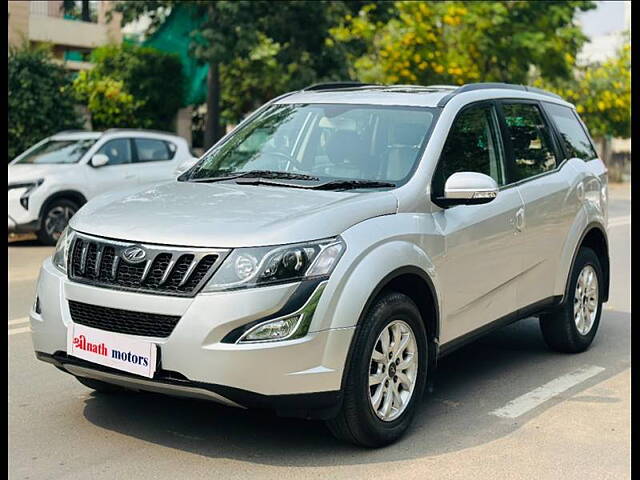 Used Mahindra XUV500 [2015-2018] W10 AT in Ahmedabad