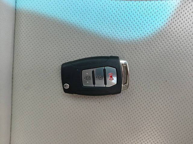 Used Mahindra XUV300 [2019-2024] W8 (O) 1.5 Diesel [2020] in Pune