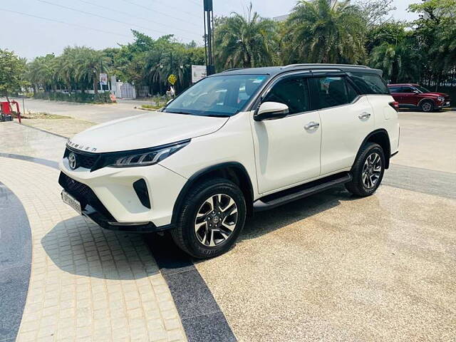 Used Toyota Fortuner Legender 2.8 4X2 AT in Lucknow