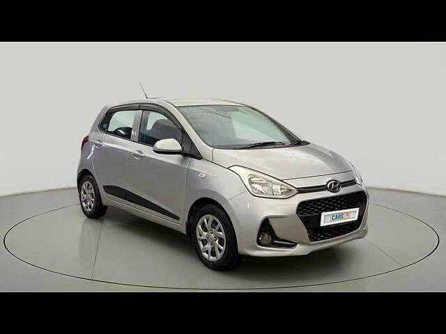 Used 2017 Hyundai Grand i10 in Delhi