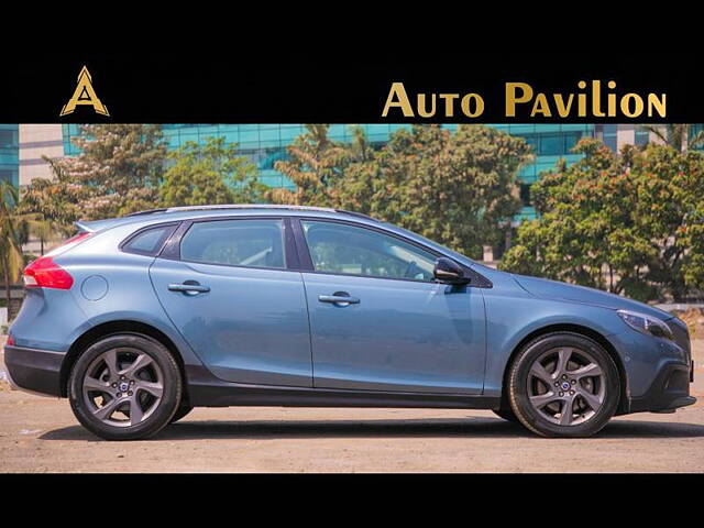 Used Volvo V40 Cross Country [2013-2016] D3 in Mumbai