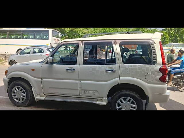 Used Mahindra Scorpio [2009-2014] SLE BS-IV in Lucknow