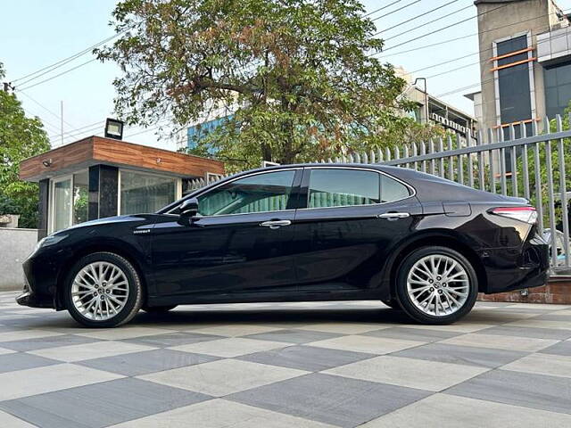 Used Toyota Camry Hybrid in Noida