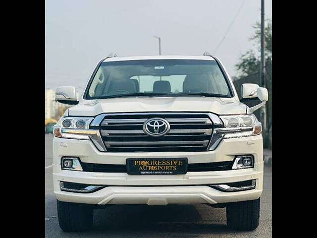 Used 2018 Toyota Land Cruiser in Delhi