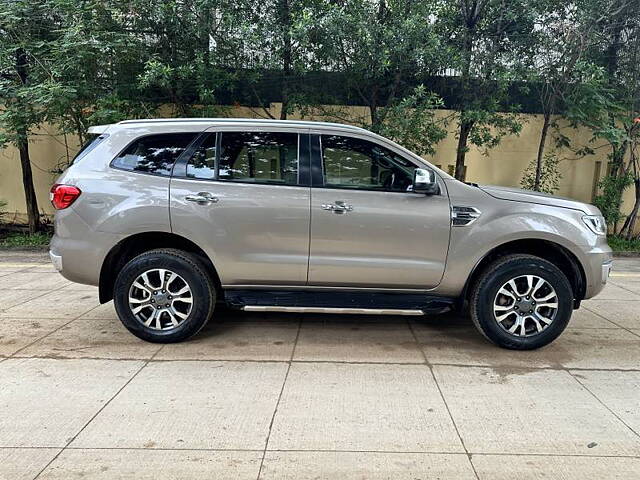 Used Ford Endeavour Titanium 2.0 4x2 AT in Hyderabad