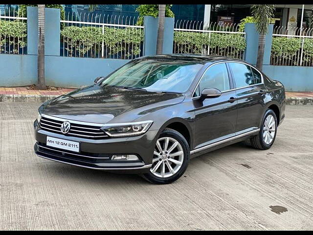 Used Volkswagen Passat Highline in Pune