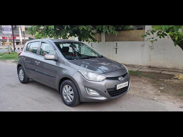 Used 2013 Hyundai i20 in Lucknow