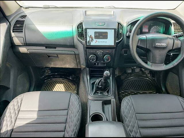 Used Isuzu MU-X [2017-2018] 4x2 in Hyderabad