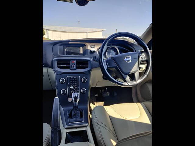 Used Volvo V40 Cross Country [2013-2016] T4 Momentum in Hyderabad