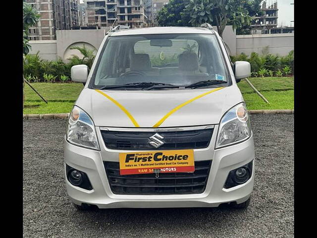 Used 2018 Maruti Suzuki Wagon R in Surat