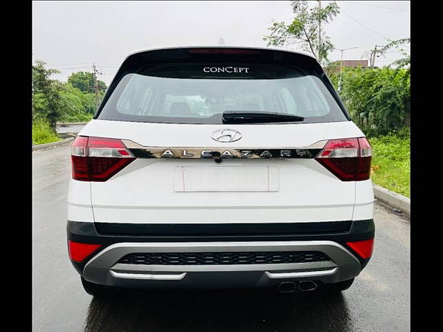 Used Hyundai Alcazar [2021-2023] Platinum (O) 7 Seater 1.5 Diesel AT in Ahmedabad