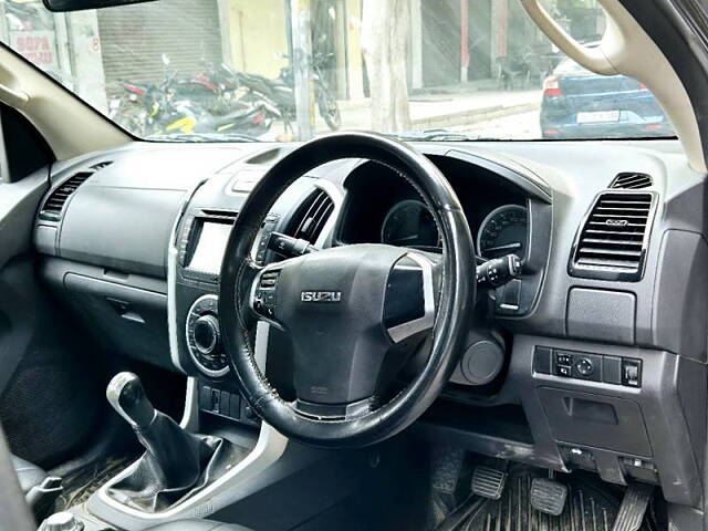 Used Isuzu D-Max V-Cross [2016-2018] 4x4 in Delhi