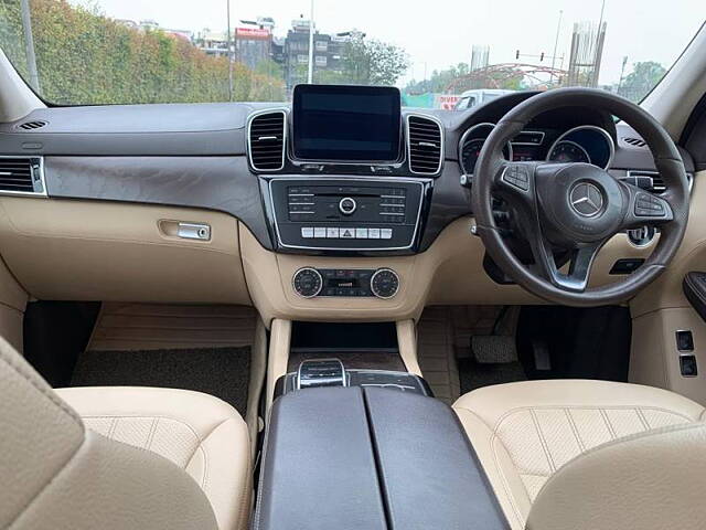 Used Mercedes-Benz GLS [2016-2020] 400 4MATIC in Delhi