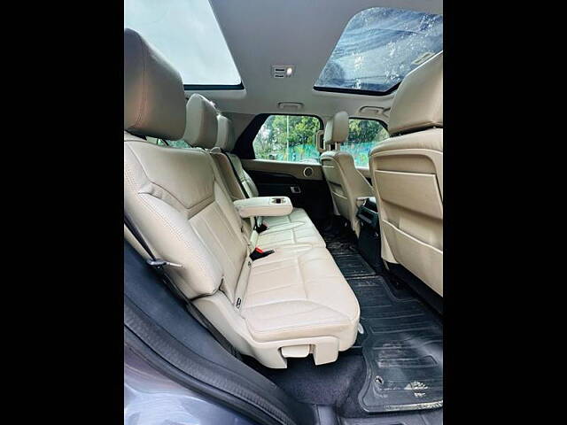 Used Land Rover Discovery 3.0 HSE Luxury Petrol in Mumbai