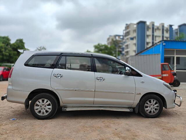 Used Toyota Innova [2005-2009] 2.5 V 7 STR in Hyderabad