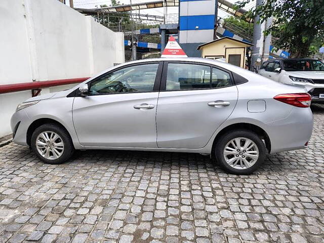 Used Toyota Yaris V MT in Delhi