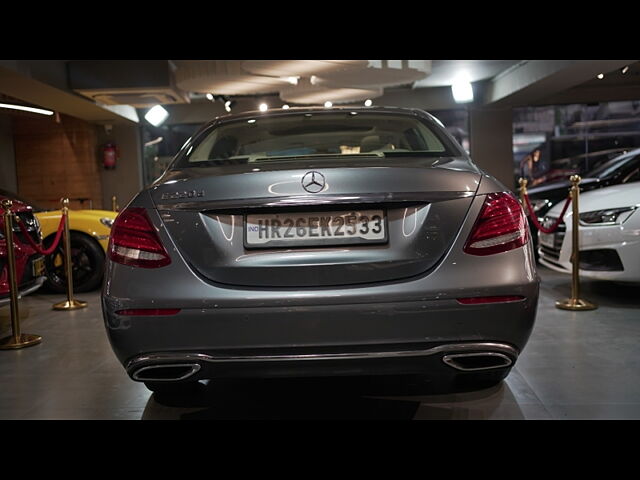 Buy White Pre Owned Mercedes Benz E Class, E-220D Exlcusive In Delhi