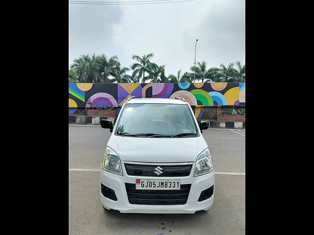 Used 2015 Maruti Suzuki Wagon R in Surat