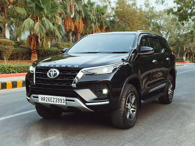 Used Toyota Fortuner 4X2 AT 2.8 Diesel in Delhi