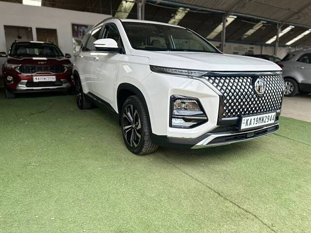 Used MG Hector Plus Savvy Pro 1.5 Turbo Petrol CVT 6 STR in Bangalore