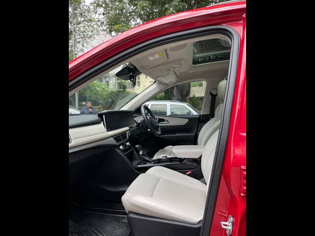 Used Mahindra XUV700 AX 7 Petrol AT Luxury Pack 7 STR [2021] in Bangalore