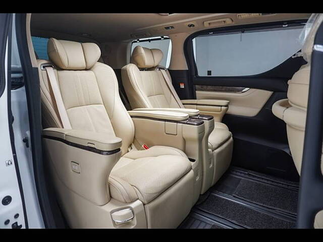 Used Toyota Vellfire VIP – Executive Lounge in Hyderabad