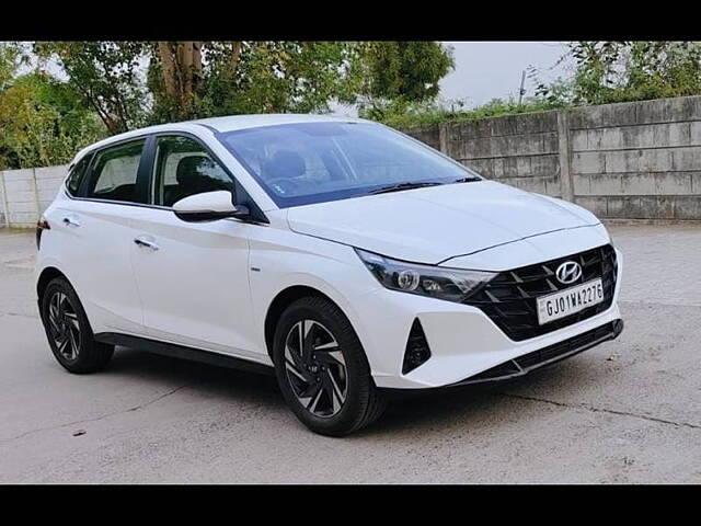 Used Hyundai i20 [2020-2023] Asta 1.2 IVT in Ahmedabad