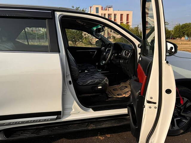 Used Toyota Fortuner Legender 2.8 4X2 AT in Delhi